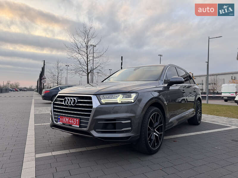 Позашляховик / Кросовер Audi Q7 2019 в Мукачевому