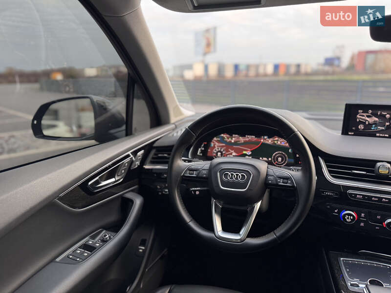 Позашляховик / Кросовер Audi Q7 2019 в Мукачевому