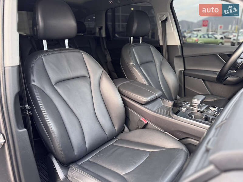 Позашляховик / Кросовер Audi Q7 2019 в Мукачевому