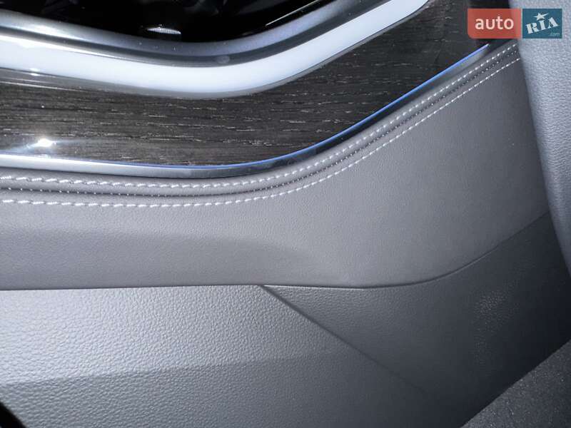 Позашляховик / Кросовер Audi Q7 2024 в Києві фото 35 Позашляховик / Кросовер Audi Q7 2024 в Києві