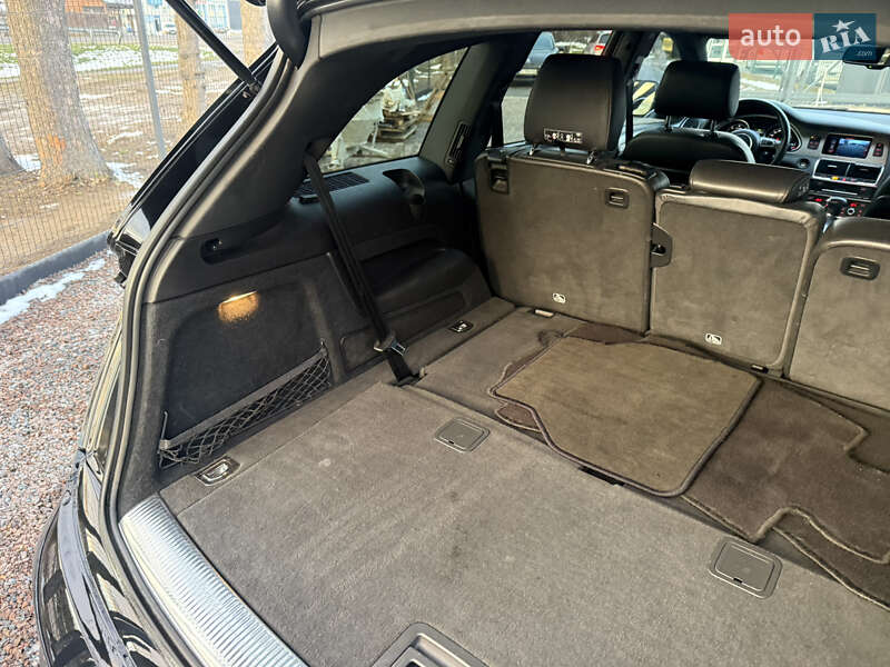 Позашляховик / Кросовер Audi Q7 2015 в Стрию