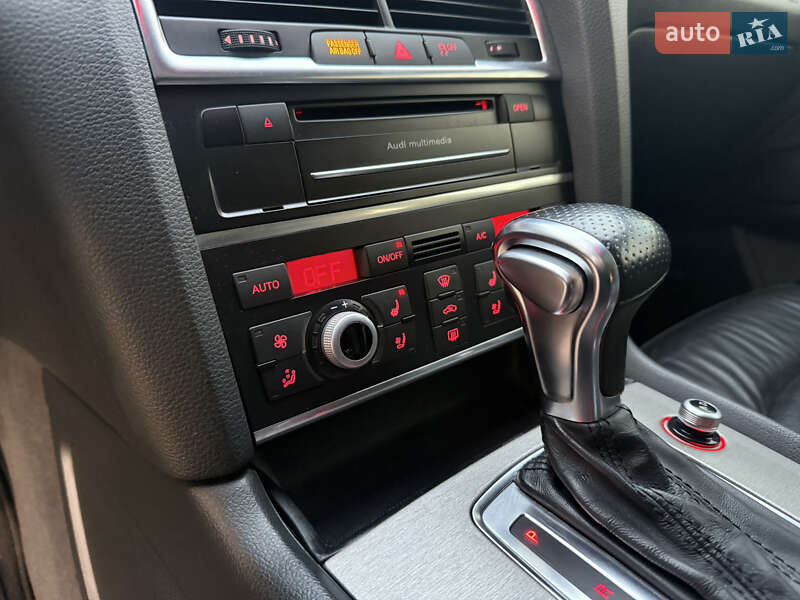 Позашляховик / Кросовер Audi Q7 2015 в Стрию