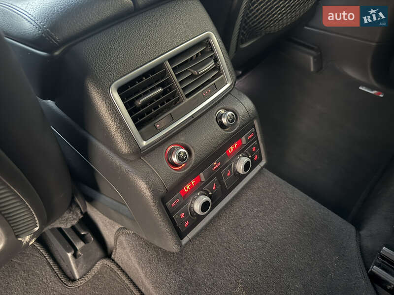 Позашляховик / Кросовер Audi Q7 2015 в Стрию