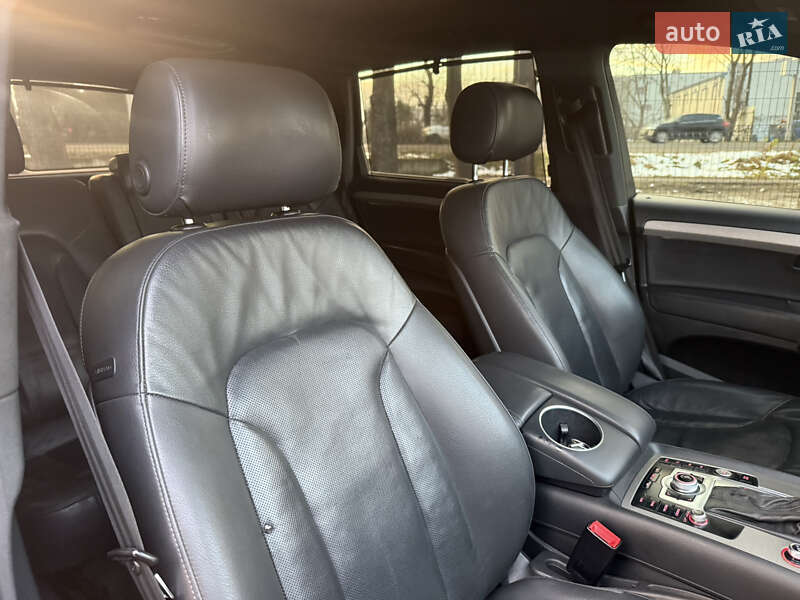 Позашляховик / Кросовер Audi Q7 2015 в Стрию