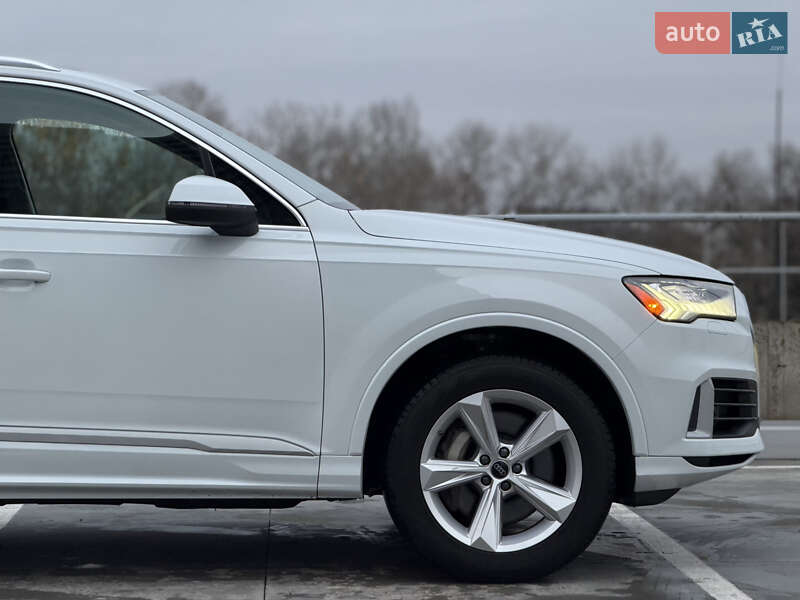 Позашляховик / Кросовер Audi Q7 2023 в Києві