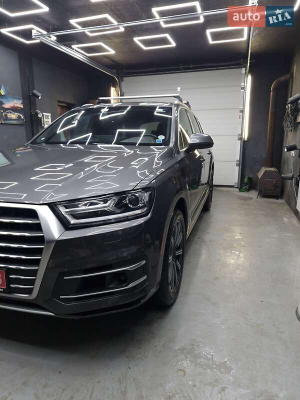 Внедорожник / Кроссовер Audi Q7 2018 в Луцке