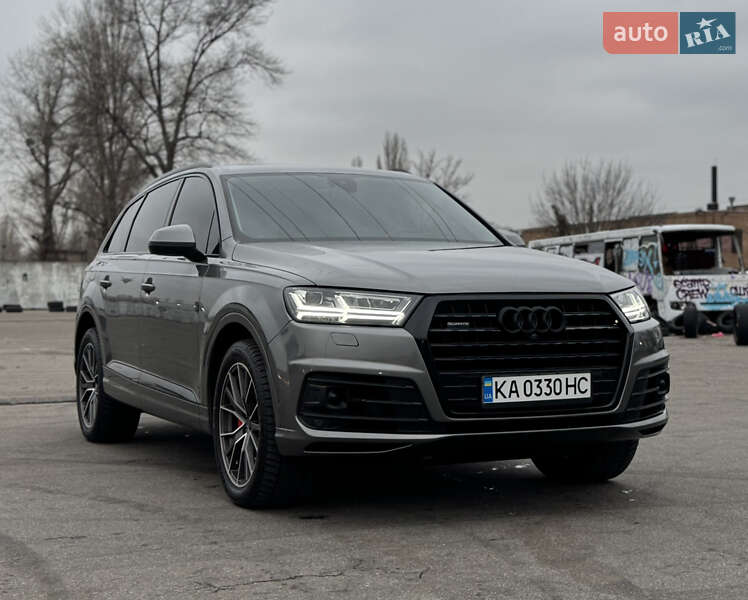 Внедорожник / Кроссовер Audi Q7 2018 в Киеве