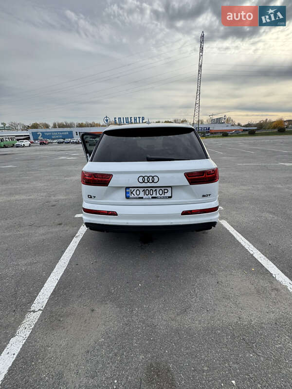 Позашляховик / Кросовер Audi Q7 2018 в Ужгороді