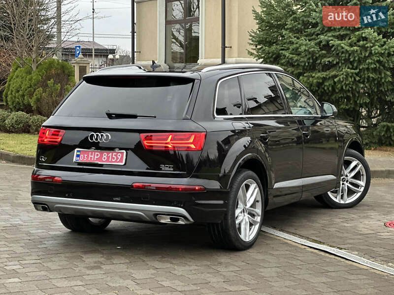 Внедорожник / Кроссовер Audi Q7 2017 в Сарнах