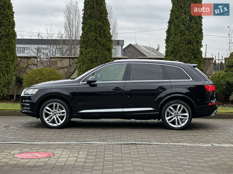Внедорожник / Кроссовер Audi Q7 2017 в Сарнах