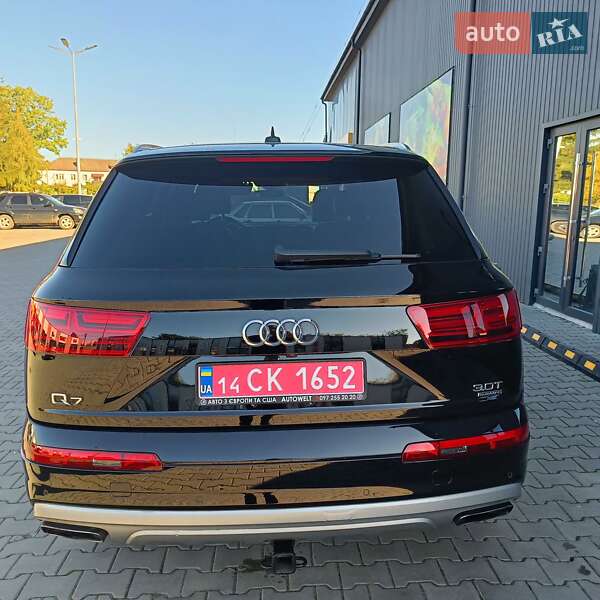 Внедорожник / Кроссовер Audi Q7 2017 в Дубно