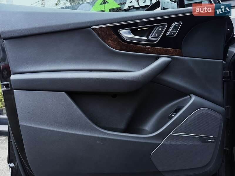 Внедорожник / Кроссовер Audi Q7 2018 в Киеве