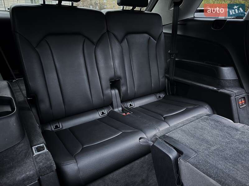 Внедорожник / Кроссовер Audi Q7 2018 в Киеве