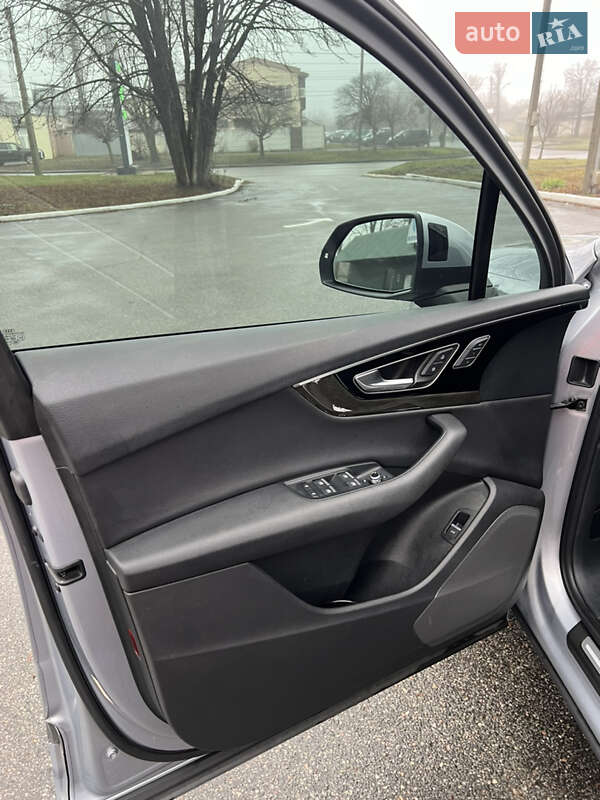 Позашляховик / Кросовер Audi Q7 2018 в Харкові