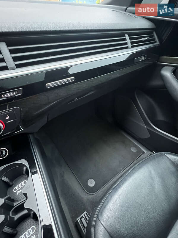 Позашляховик / Кросовер Audi Q7 2018 в Харкові