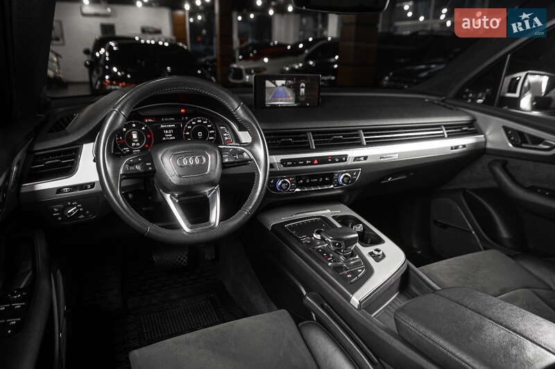 Позашляховик / Кросовер Audi Q7 2017 в Одесі