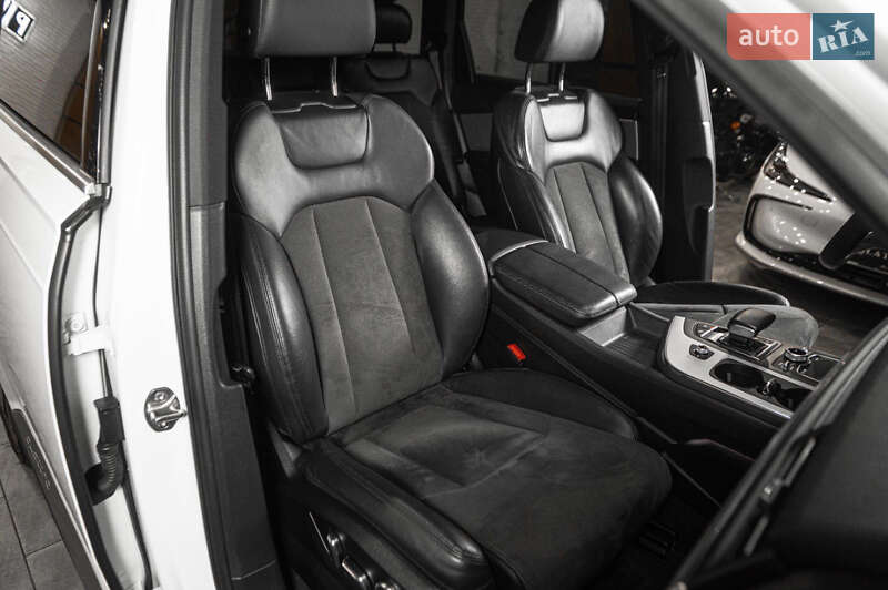 Позашляховик / Кросовер Audi Q7 2017 в Одесі