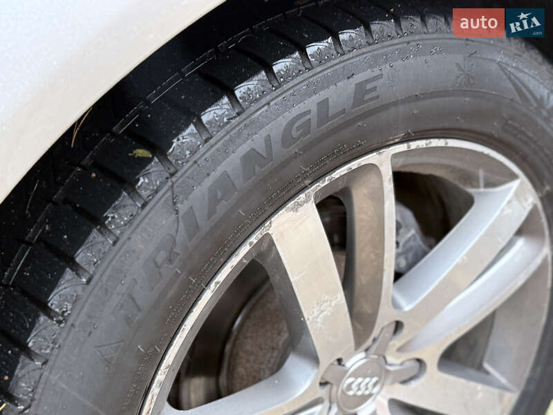 Внедорожник / Кроссовер Audi Q7 2011 в Киеве