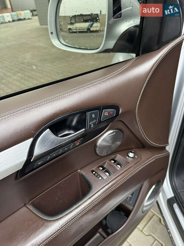 Внедорожник / Кроссовер Audi Q7 2010 в Сарнах