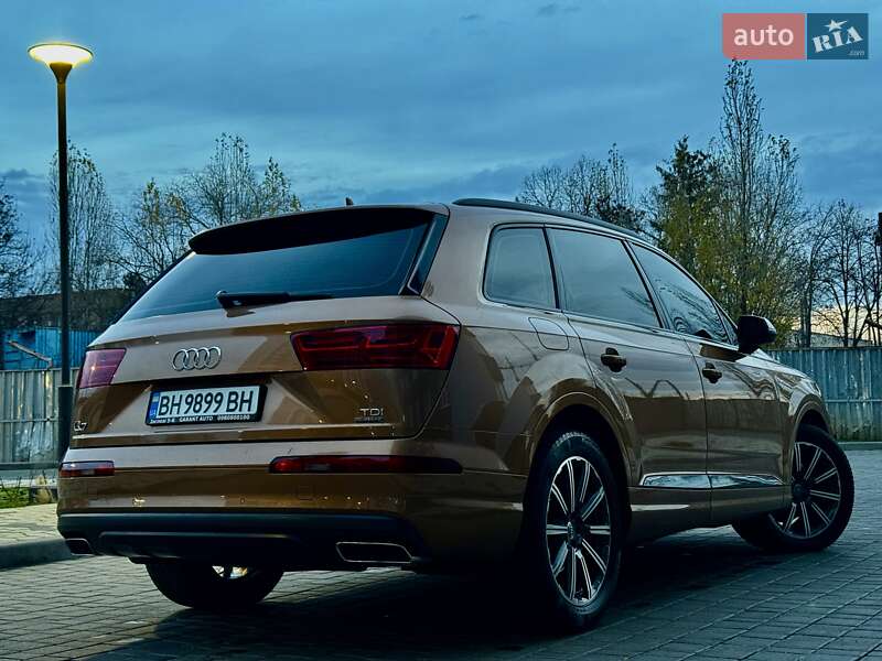 Позашляховик / Кросовер Audi Q7 2017 в Одесі
