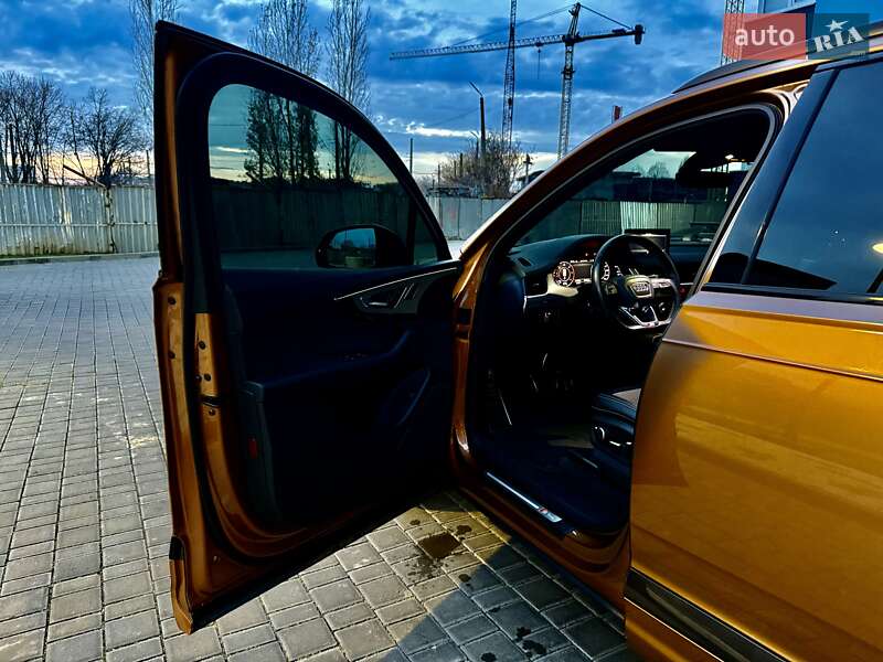 Позашляховик / Кросовер Audi Q7 2017 в Одесі