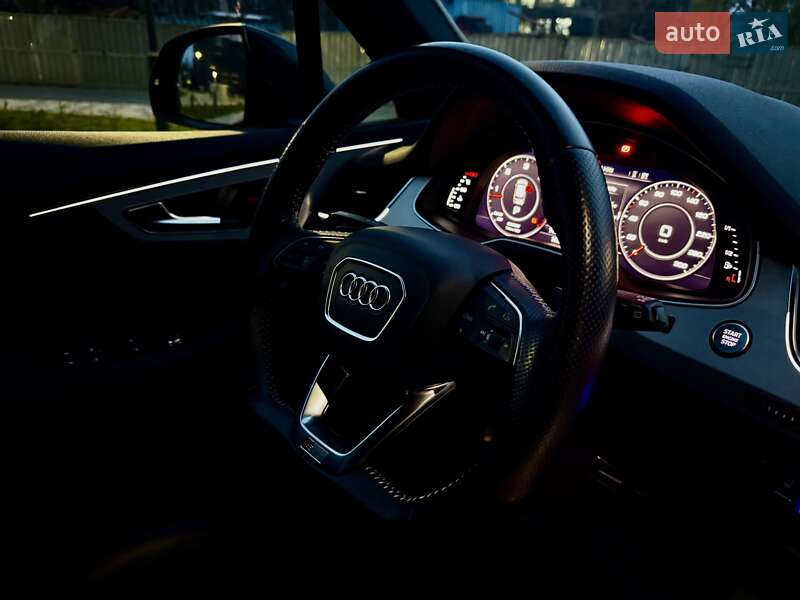 Позашляховик / Кросовер Audi Q7 2017 в Одесі