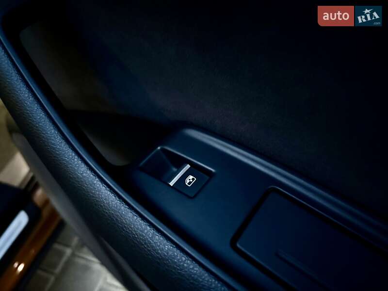 Позашляховик / Кросовер Audi Q7 2017 в Одесі