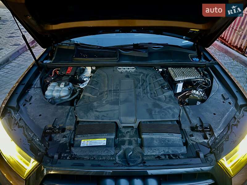 Позашляховик / Кросовер Audi Q7 2017 в Одесі