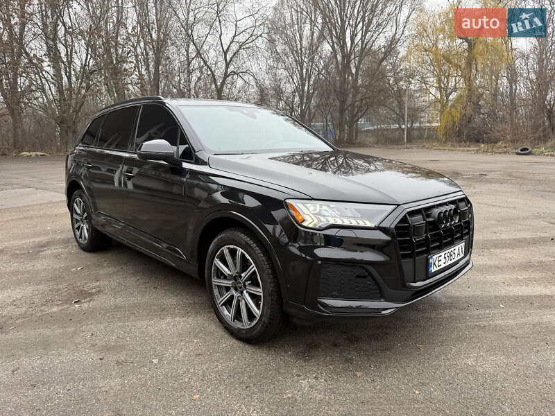 Позашляховик / Кросовер Audi Q7 2023 в Дніпрі