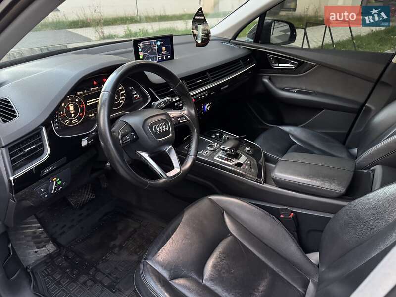 Позашляховик / Кросовер Audi Q7 2015 в Хмельницькому