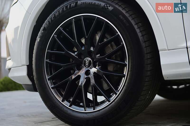 Позашляховик / Кросовер Audi Q7 2020 в Одесі