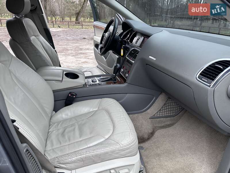Позашляховик / Кросовер Audi Q7 2006 в Сумах