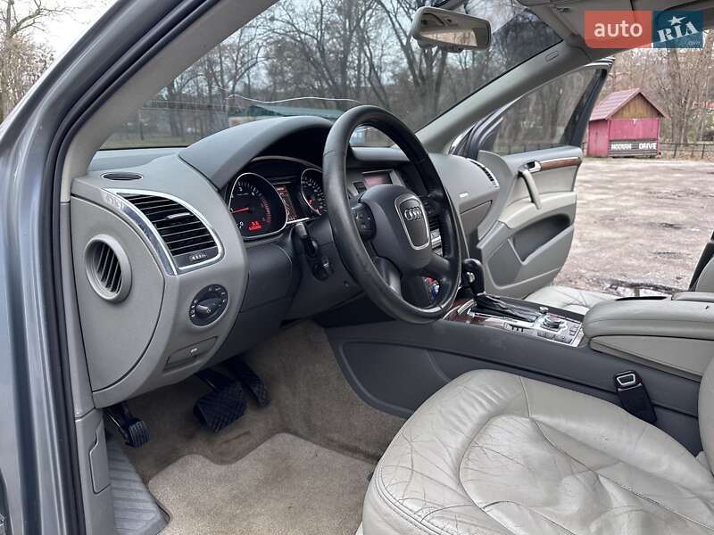 Позашляховик / Кросовер Audi Q7 2006 в Сумах