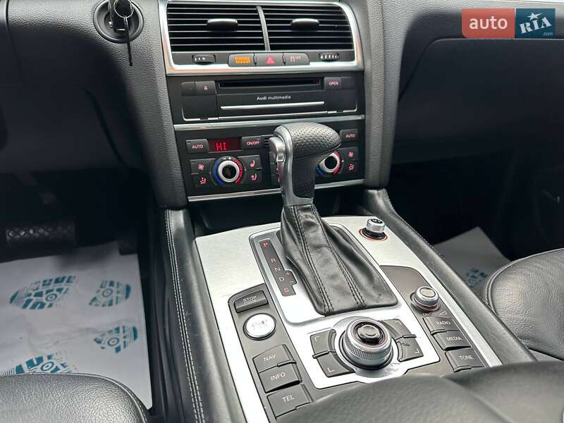 Внедорожник / Кроссовер Audi Q7 2015 в Львове