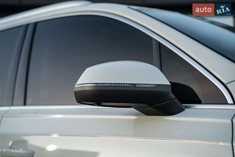 Внедорожник / Кроссовер Audi Q7 2020 в Черновцах