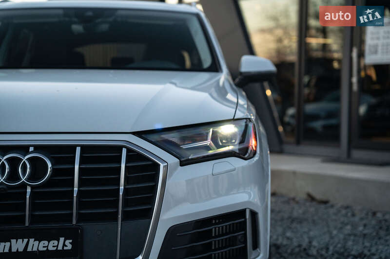 Внедорожник / Кроссовер Audi Q7 2020 в Черновцах