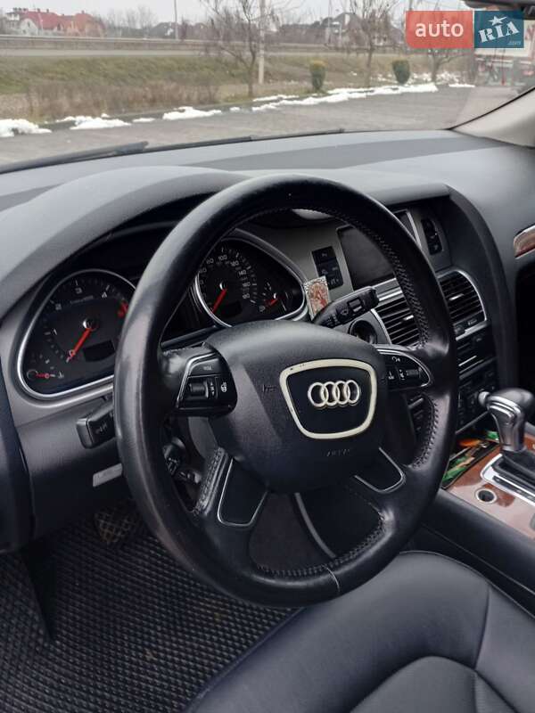 Позашляховик / Кросовер Audi Q7 2012 в Стрию