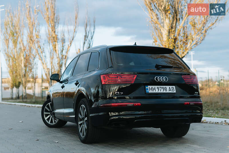 Позашляховик / Кросовер Audi Q7 2017 в Ізмаїлі