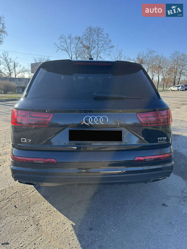 Внедорожник / Кроссовер Audi Q7 2018 в Одессе