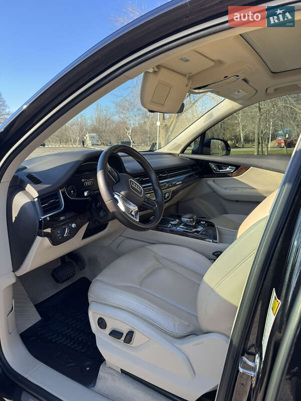 Внедорожник / Кроссовер Audi Q7 2018 в Одессе