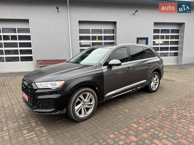 Внедорожник / Кроссовер Audi Q7 2020 в Ровно