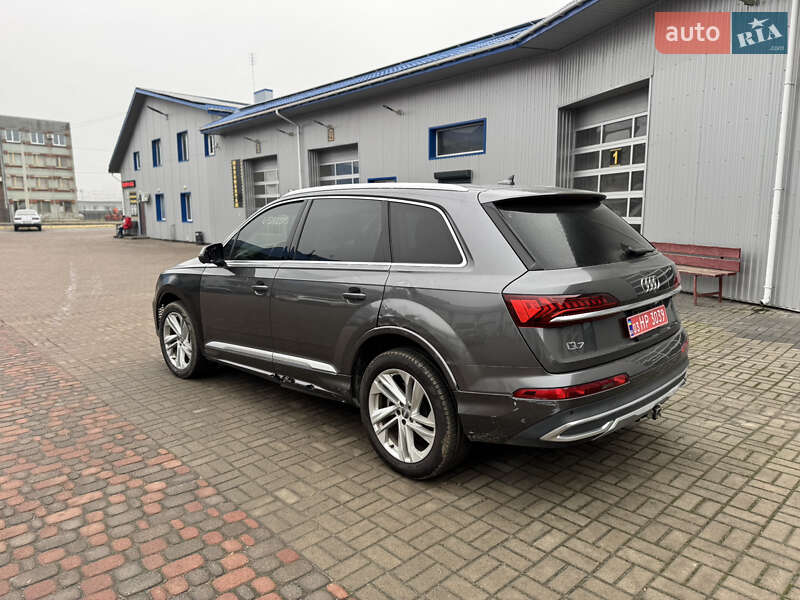 Внедорожник / Кроссовер Audi Q7 2020 в Ровно