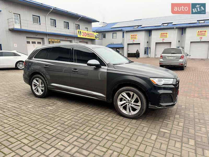 Внедорожник / Кроссовер Audi Q7 2020 в Ровно
