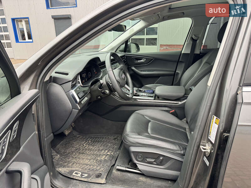 Внедорожник / Кроссовер Audi Q7 2020 в Ровно