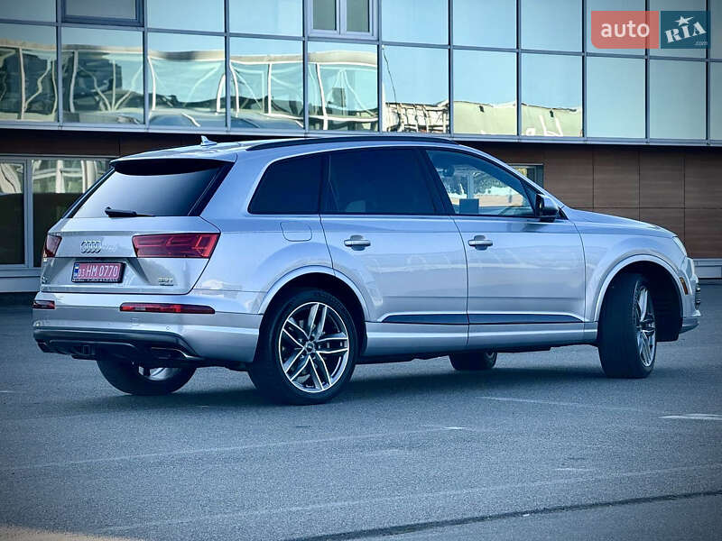 Внедорожник / Кроссовер Audi Q7 2017 в Киеве