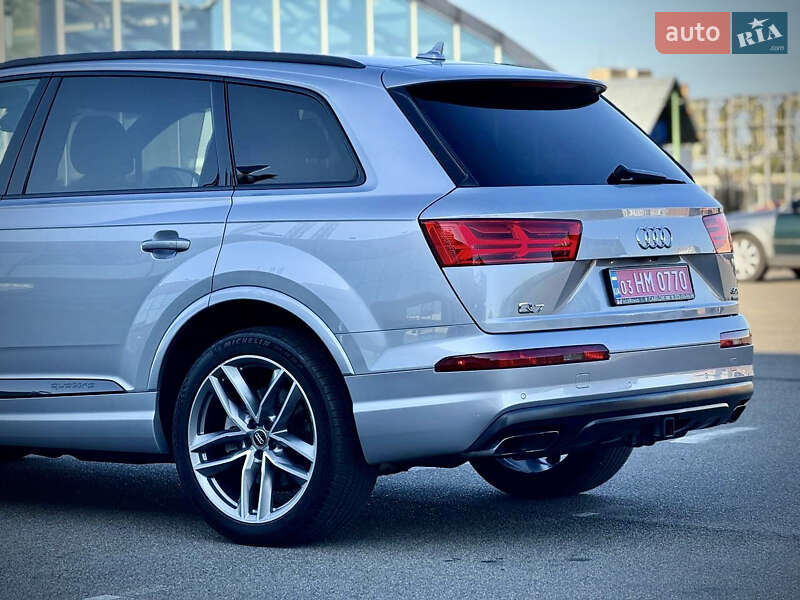 Внедорожник / Кроссовер Audi Q7 2017 в Киеве