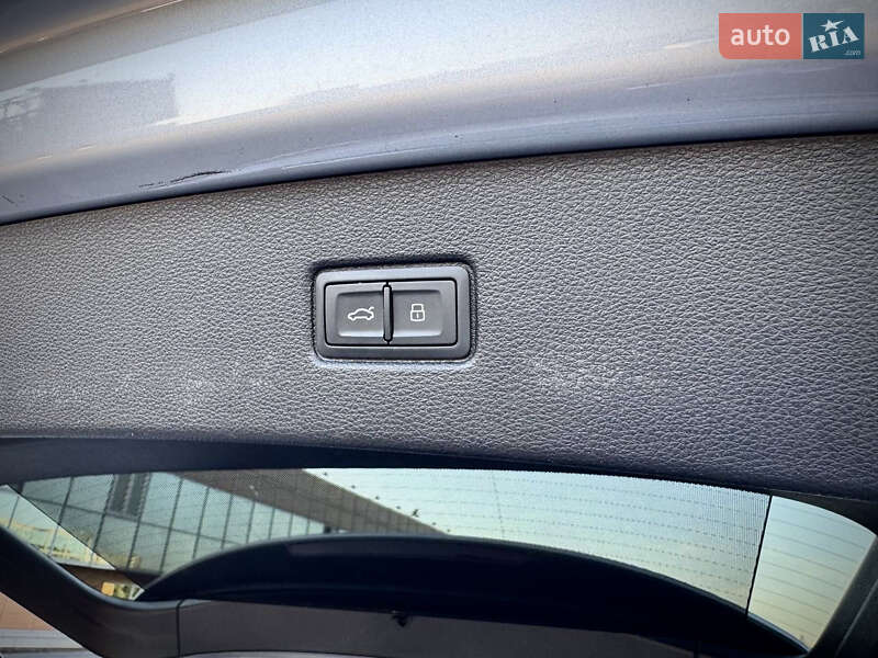 Внедорожник / Кроссовер Audi Q7 2017 в Киеве