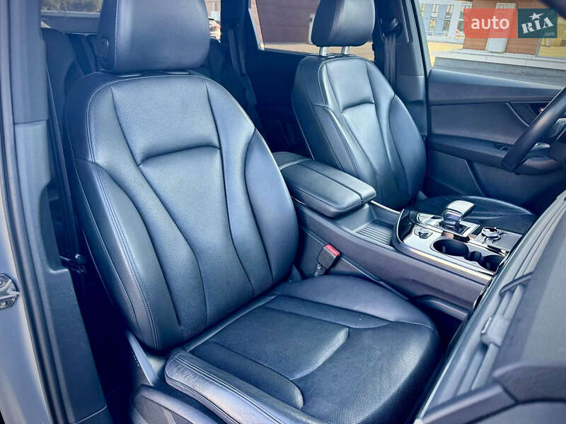 Внедорожник / Кроссовер Audi Q7 2017 в Киеве