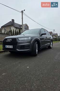 Внедорожник / Кроссовер Audi Q7 2018 в Ровно