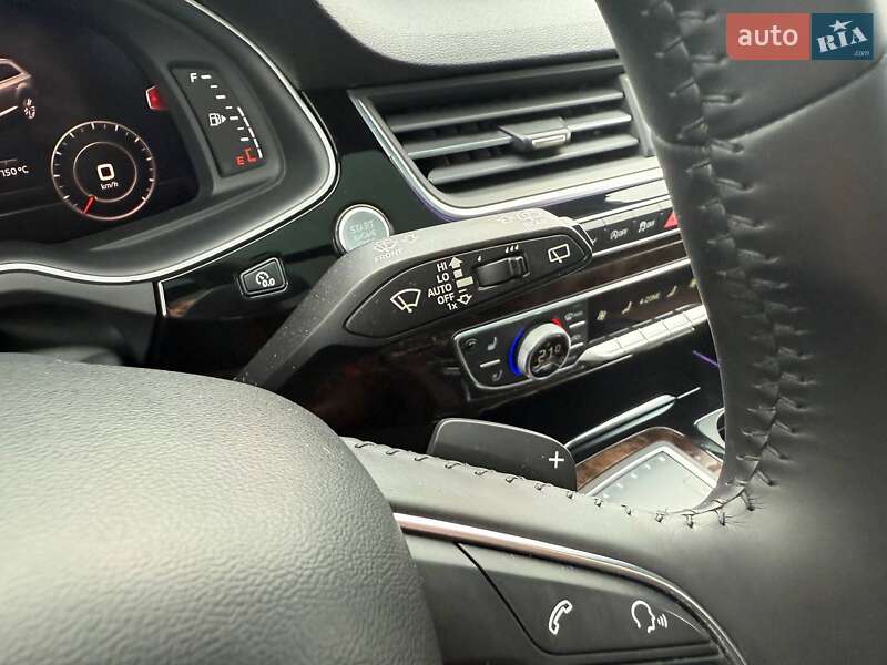 Позашляховик / Кросовер Audi Q7 2016 в Києві